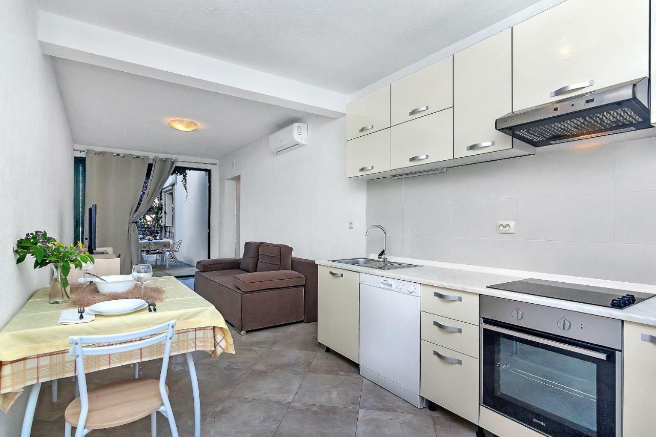 Apartmani Nikola Zastrazisce Ngoại thất bức ảnh